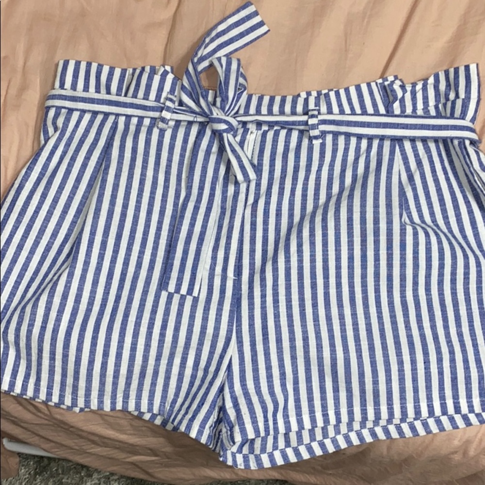 Tie shorts